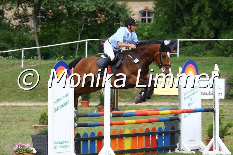 105M3707_Cool Casys_Spring_L.JPG